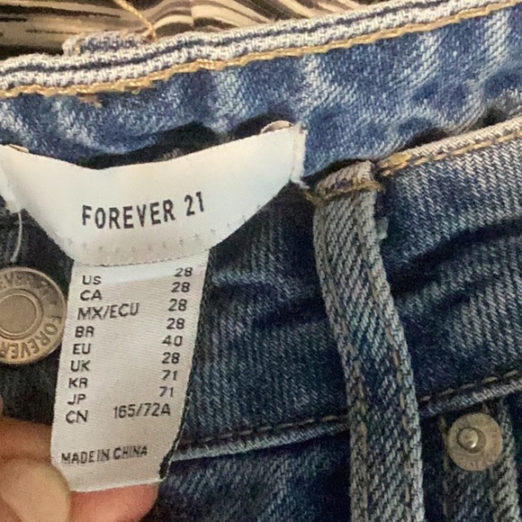 Forever 21 Classic Blue Denim Jeans Open Knee Bedazzled 28 Wide Leg - Picture 6 of 7